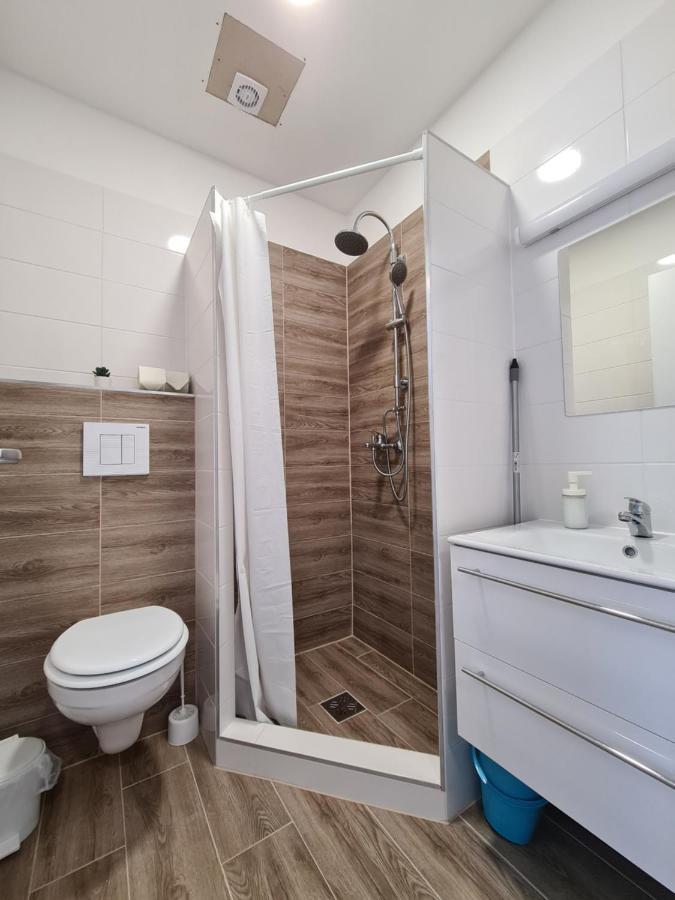 Oet Fenyo Apartmanhaz Siofok Dış mekan fotoğraf