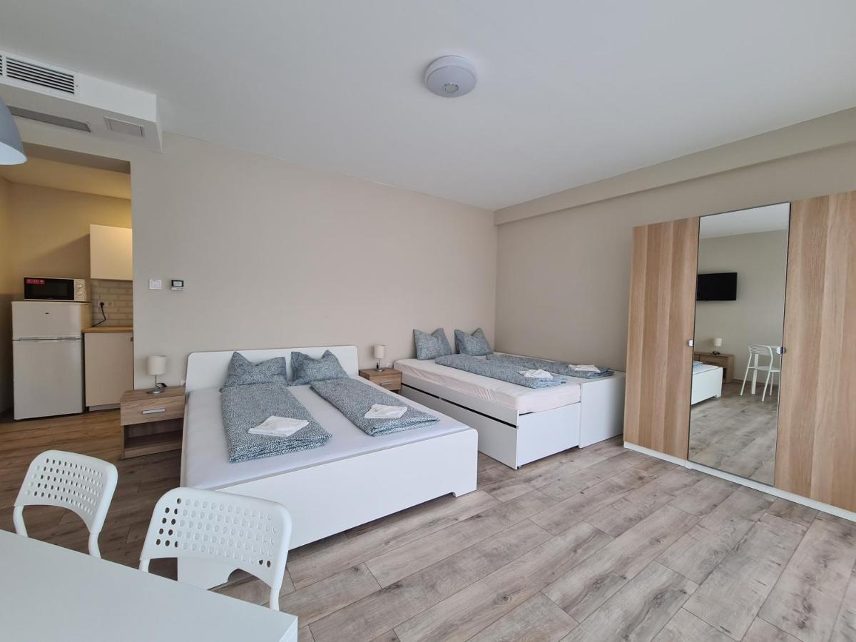 Oet Fenyo Apartmanhaz Siofok Dış mekan fotoğraf