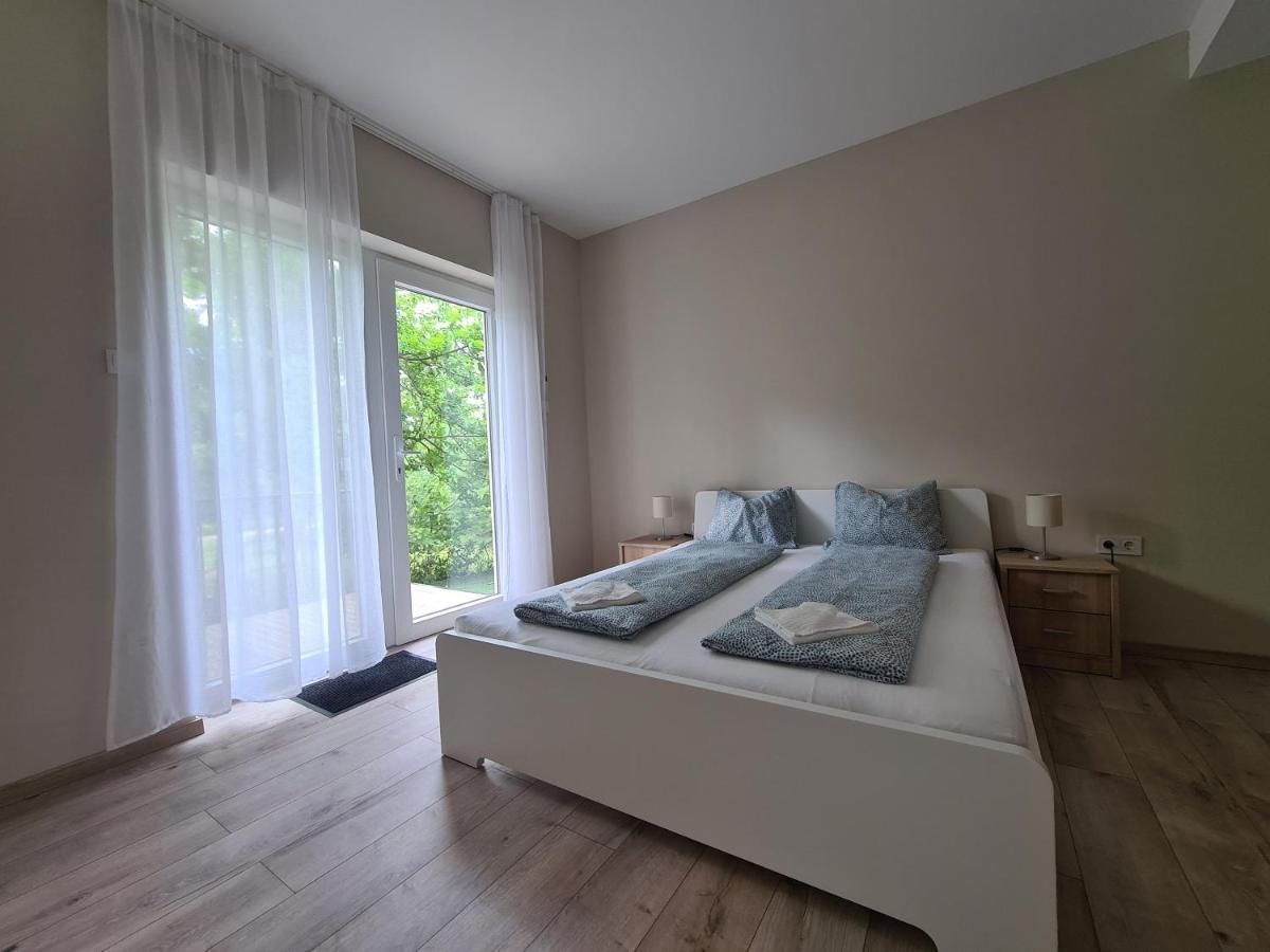 Oet Fenyo Apartmanhaz Siofok Dış mekan fotoğraf