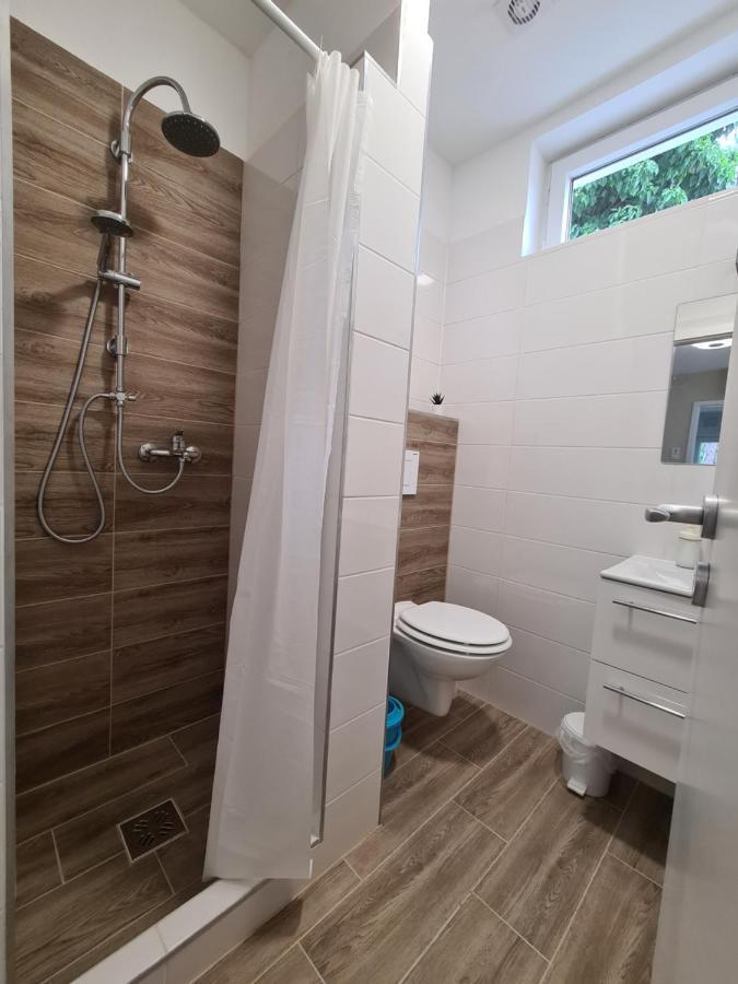 Oet Fenyo Apartmanhaz Siofok Dış mekan fotoğraf
