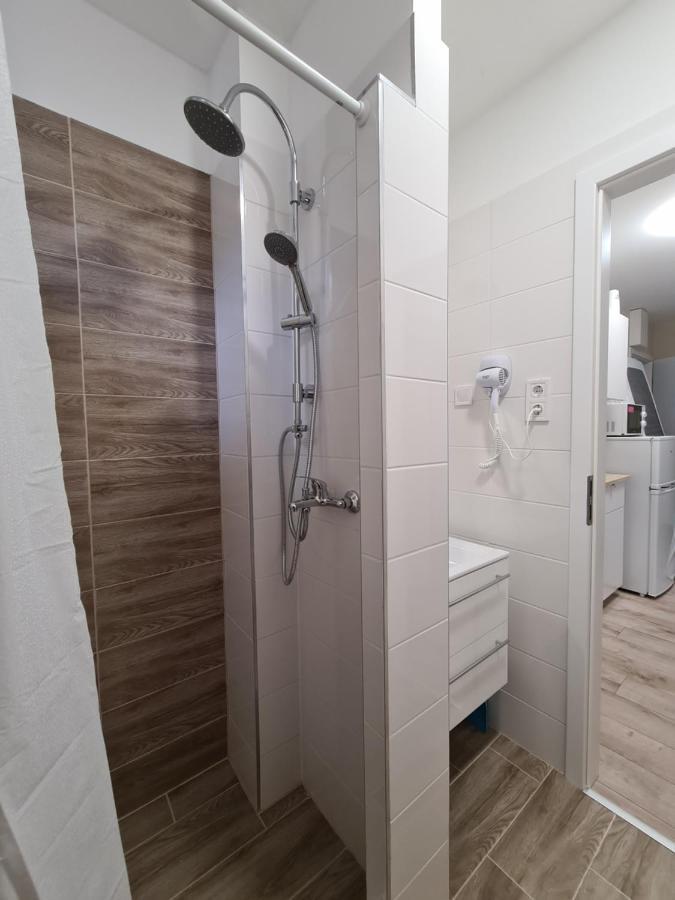 Oet Fenyo Apartmanhaz Siofok Dış mekan fotoğraf