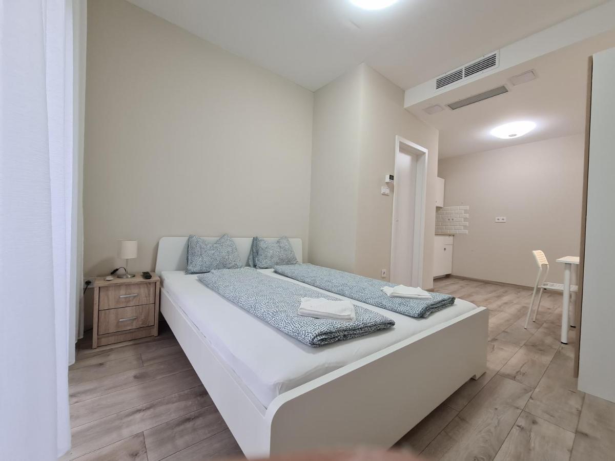 Oet Fenyo Apartmanhaz Siofok Dış mekan fotoğraf