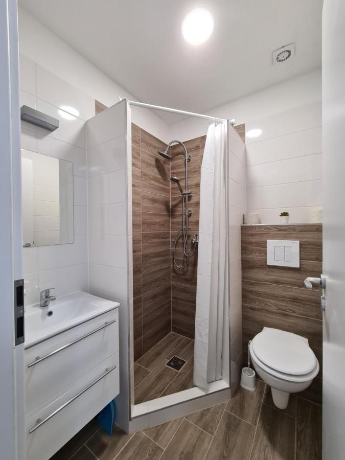 Oet Fenyo Apartmanhaz Siofok Dış mekan fotoğraf